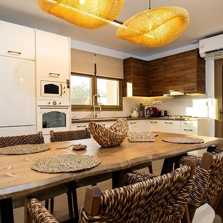 Nous Luxury Apartment