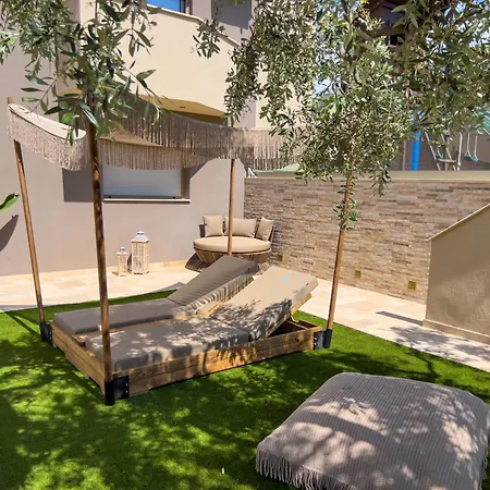 Nous Luxury Apartman *
