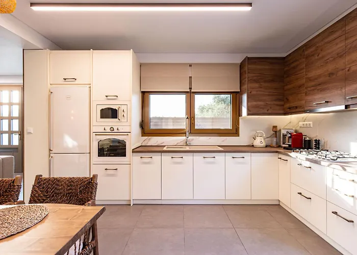 Nous Luxury * סקאלה סוטירוס